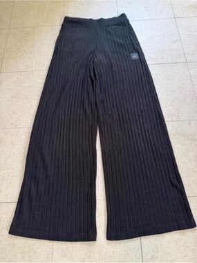 Alo Ribbed Wide-Leg Knit Pants — Black Size S/M